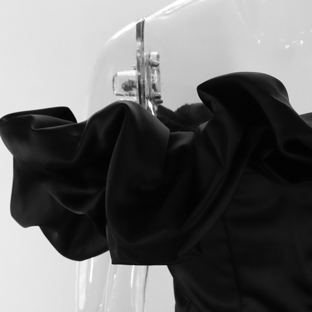 #n380 KURO FRILL MINI DRESS