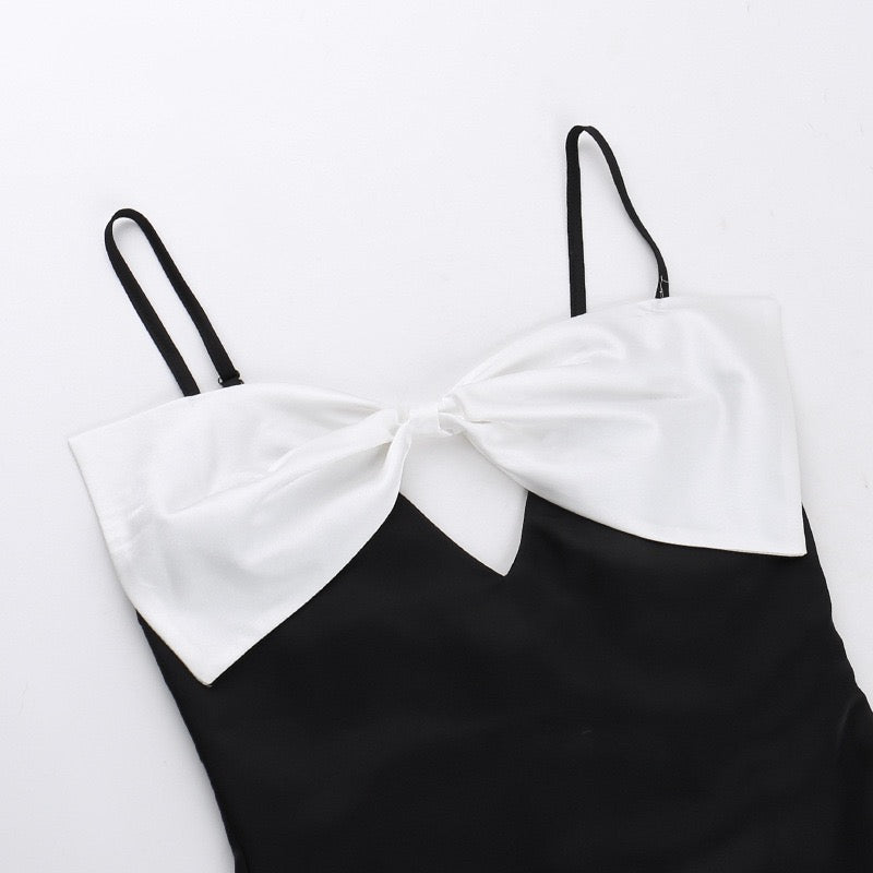 #345 White ribbon black dress
